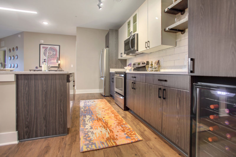Helios - Fully Equipped Kitchen With Stainless Steel Appliances 
