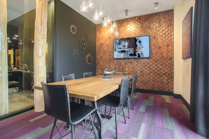Helios - Private Huddle Booth